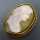 Antike ovale Brosche mit Muschelkamee in Silber vergoldet