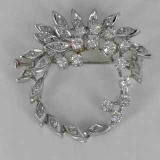 Vintage Brosche mit Diamanten - Annodazumal Antikschmuck: Diamant Brosche Blütenkranz in Weißgold kaufen