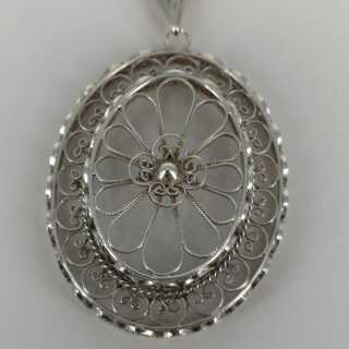 Beautiful silver filigree pendant incl. long chain