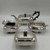 4-teiliges Teeset in Silber - Annodazumal Antikschmuck: Antikes Teeset in massivem Silber kaufen
