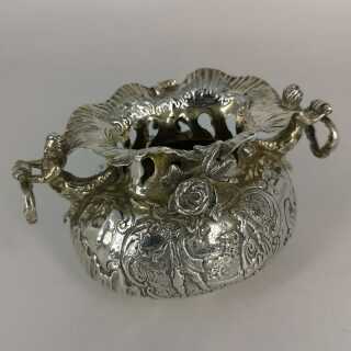 Biedermeier Silber Vase - Annodazumal Antikschmuck: Vase in Silber mit romantischer Szene 