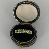 Zauberhafter Damen Ring in Gelbgold mit Peridots vintage Schmuck