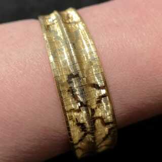 Magnificent solid gold handmade snakeskin pattern bracelet