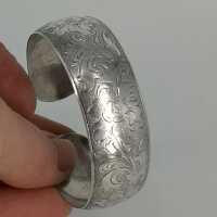 Magnificently chiselled silver boho bangle handcrafted