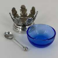 Round spice bowl in silver with cobalt blue glass insert