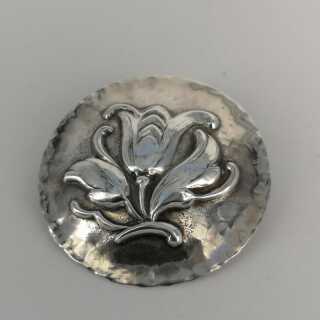 Designer brooch in silver with floral decoration around 1940
